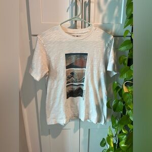 Uniqlo Small White Graphic Tee with Vintage Japanese Print - Boston